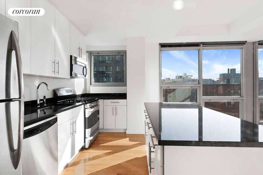 Building Photo - 181 E 119th St