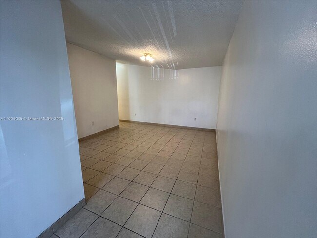 Building Photo - 7611 SW 153rd Ct