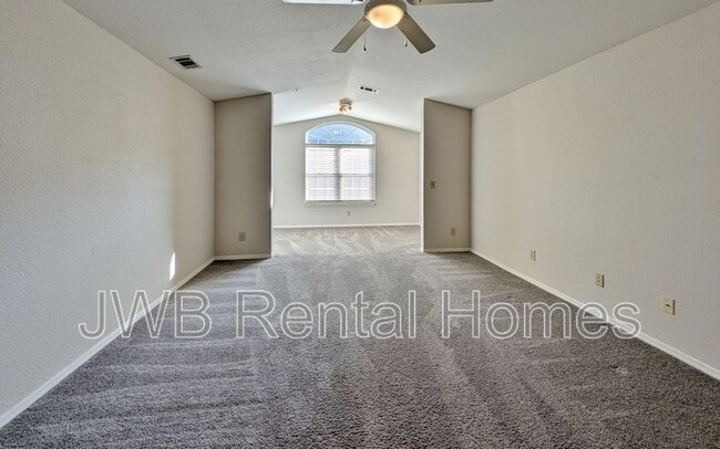 Building Photo - 13810 Sutton Park Dr N