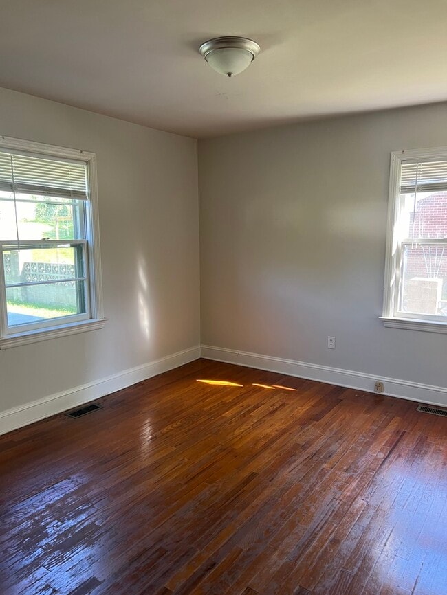 Building Photo - 225 Franklin St