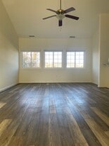 Building Photo - 34703 Villa Cir
