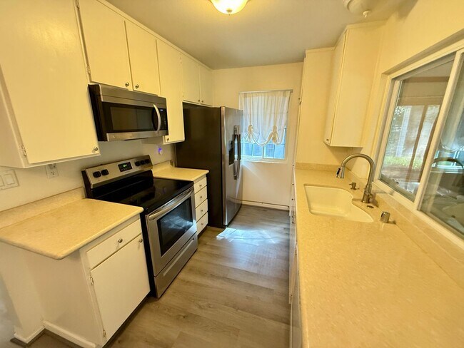 Building Photo - 55+ Community - Charming 2-Bedroom Home in Friendly Valley with Resort-Style Amenities