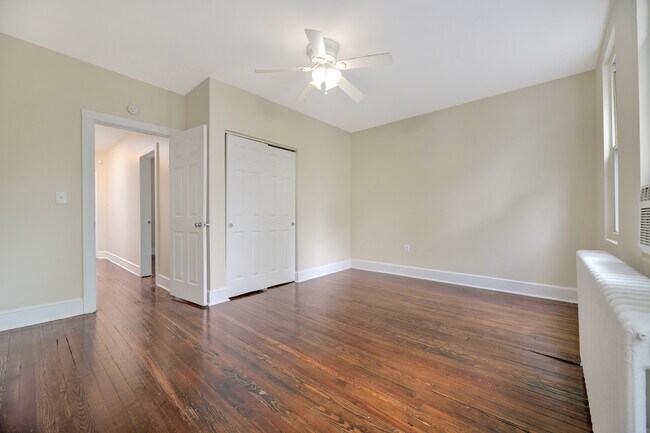 Building Photo - 618 Columbia Rd NW