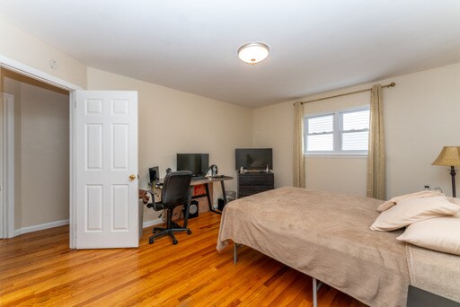 Building Photo - 4304 Meadowview Ave