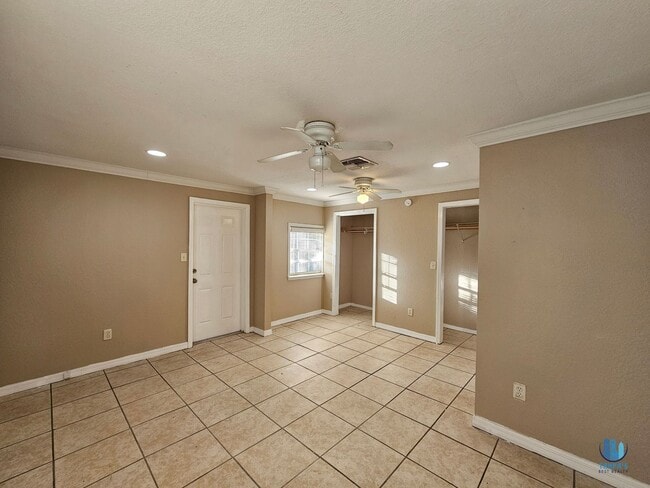 Building Photo - MANN#1325-1