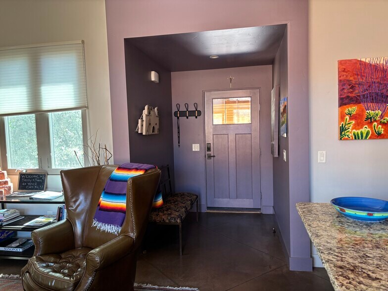 Entry - 888 N Coyote Gulch Ct