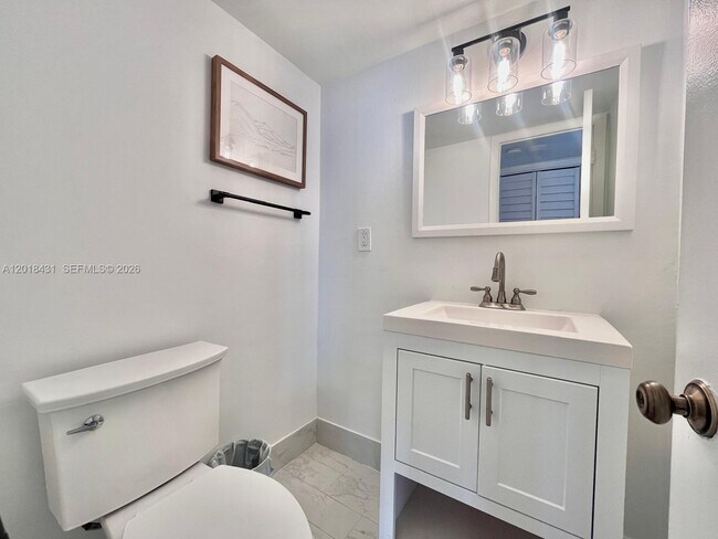Building Photo - 5838 Collins Ave