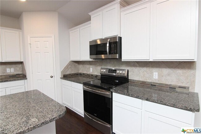 Building Photo - 6305 Tess Rd