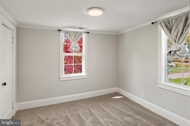 Building Photo - 2201 Alvin Ave