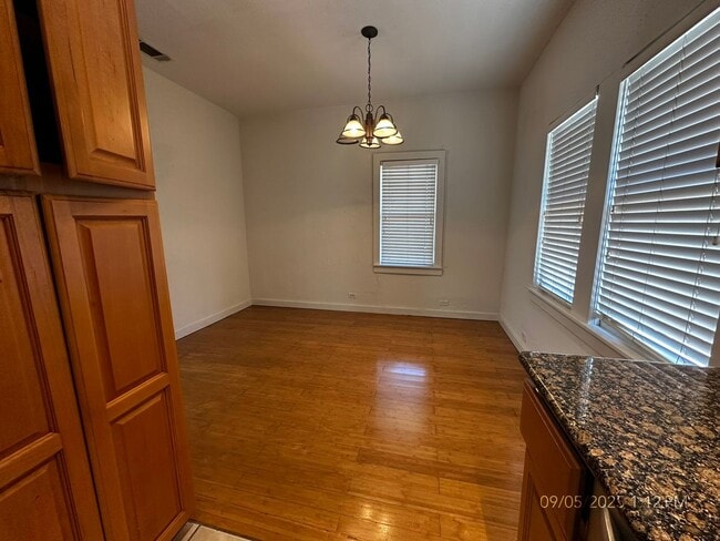 Building Photo - Charming Downtown Napa 2 Bedroom Home