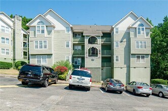 Building Photo - 974 Stewarts Creek Dr