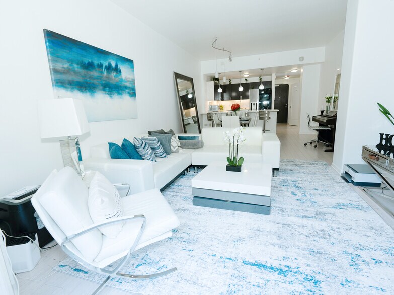 Great for entertaining or chilling! - 88 King St