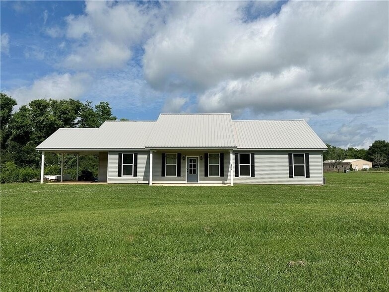 Building Photo - 24473 Timbercrest Dr