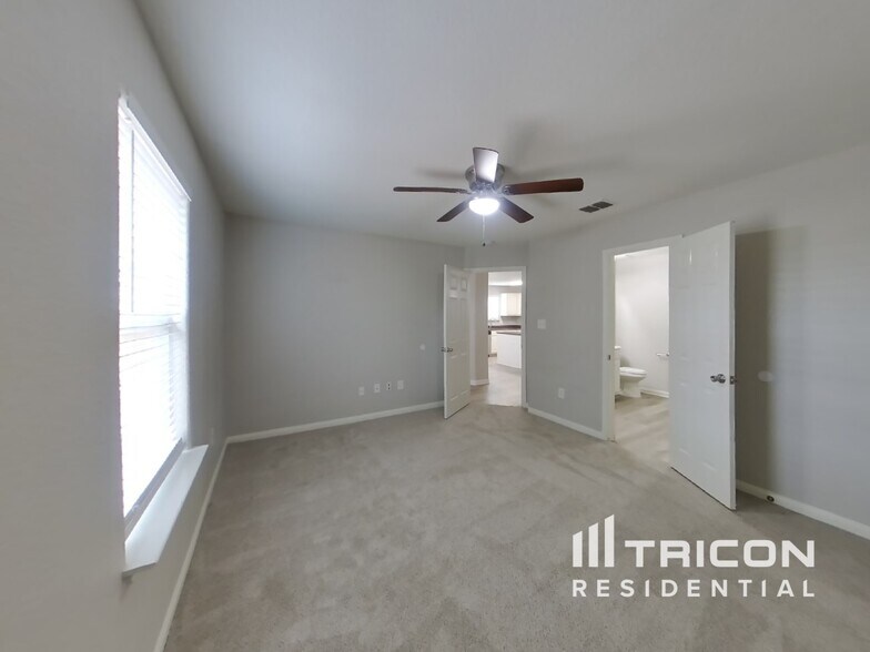 Building Photo - 11443 Coral Canyon
