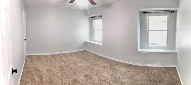 Building Photo - 13043 Skymeadow Dr