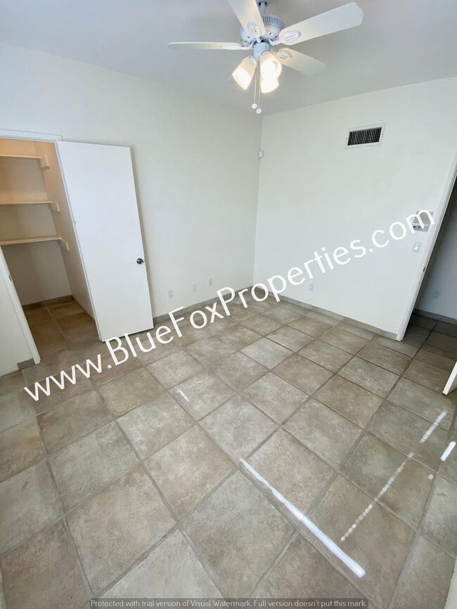 Building Photo - 4740 E Camino la Brinca