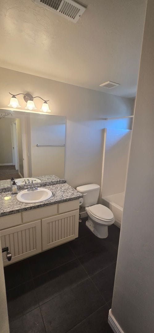 Building Photo - Pet Friendly Beautiful 3 Bed 3.5 Bath in R...