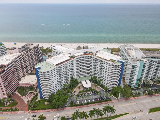 Building Photo - 5161 Collins Ave