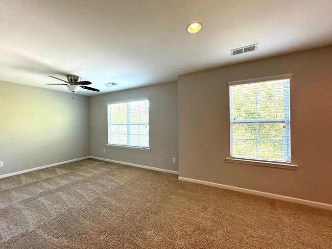 Building Photo - 4640 Blackmuir Wood Cir