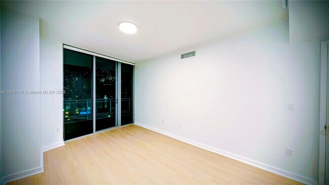 Building Photo - 350 S Miami Ave