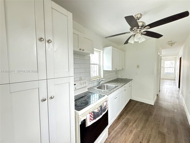 Building Photo - 761 SW 73rd Ct