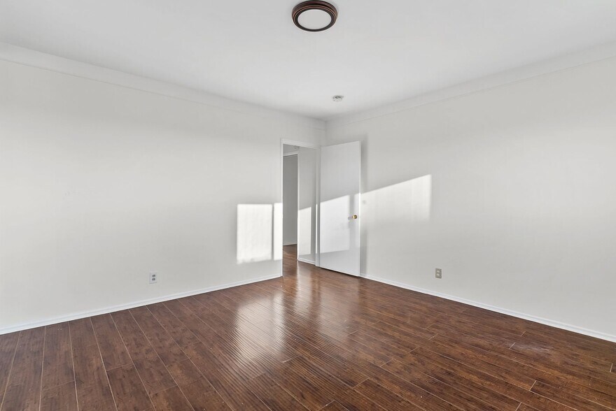 Building Photo - 809 Edgewood St