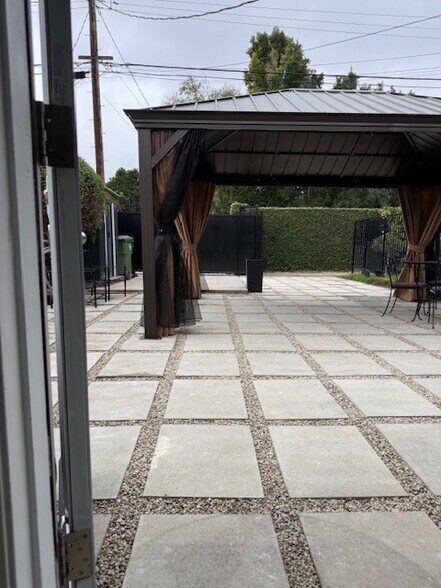 Patio/Parking - 7949 Nita Ave
