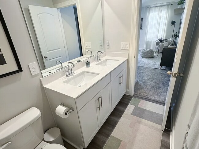 Building Photo - Spacious 4 Bedroom Home with Main-Level Primary and 2-Car Garage