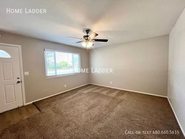 Building Photo - 3118 W Aster Dr