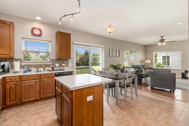 Building Photo - 2485 Red Hawk Ridge Ct