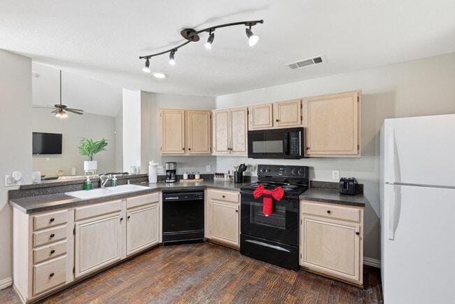 Building Photo - 9817 Preston Vineyard Dr