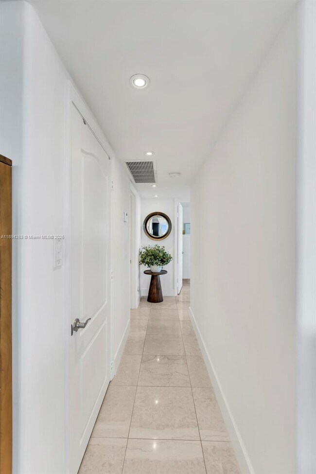 Building Photo - 7135 Collins Ave
