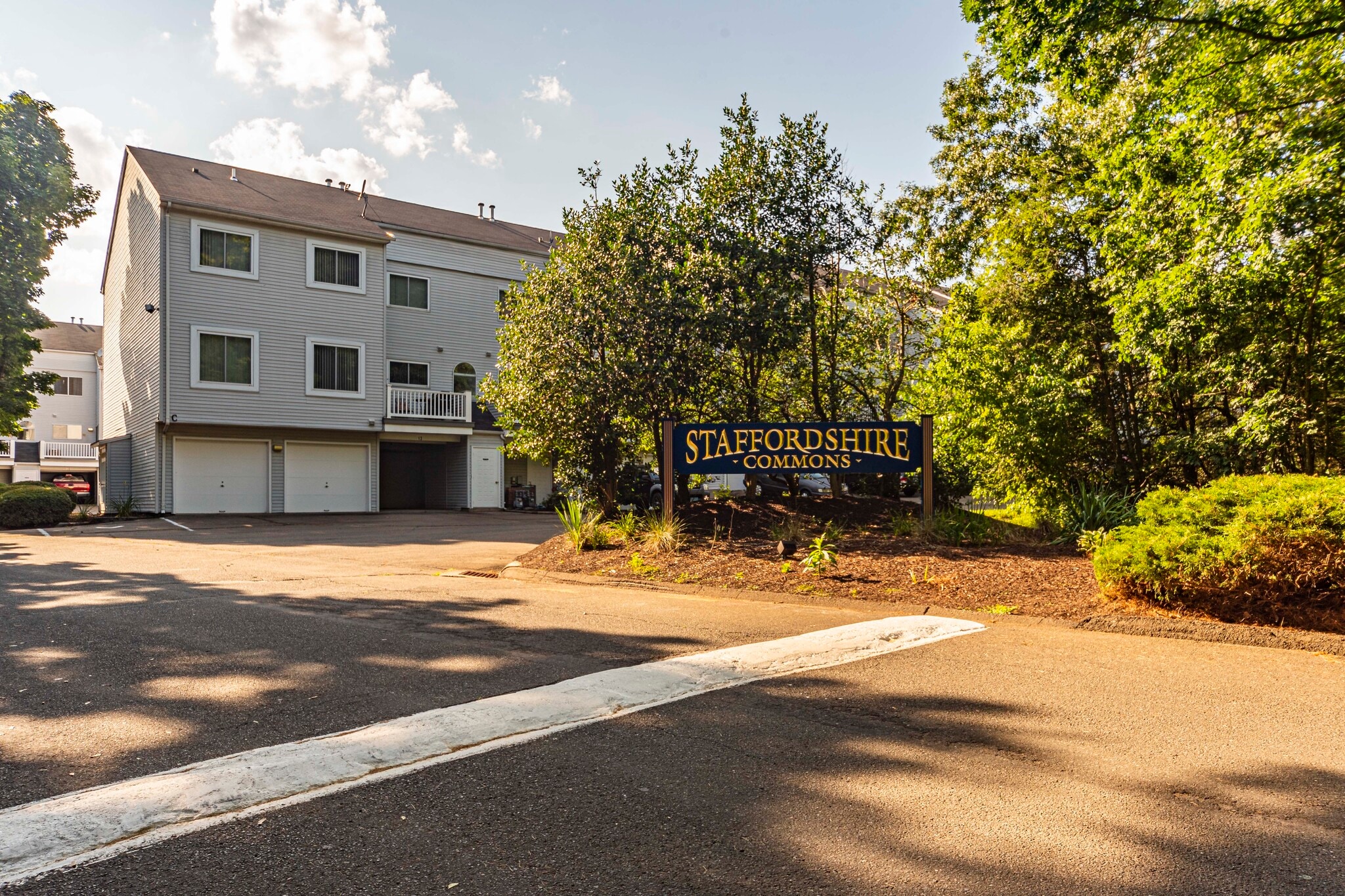 Building Photo - 39 Staffordshire Commons Dr