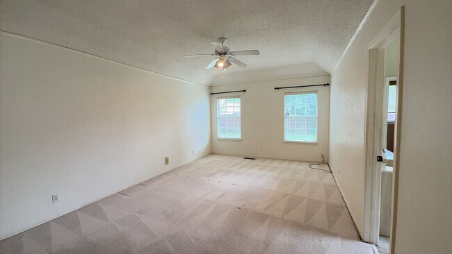 Building Photo - Great 3 bed, 2 bath home in Broken Arrow w...