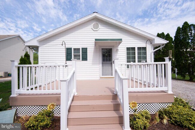 Building Photo - 110 Middle St