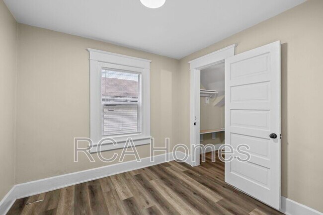 Building Photo - 3227 Guilford Ave