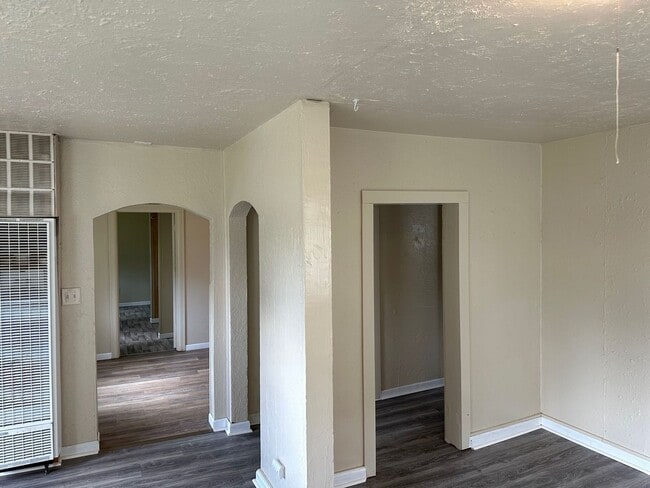 Building Photo - 4831 Frieda Ave