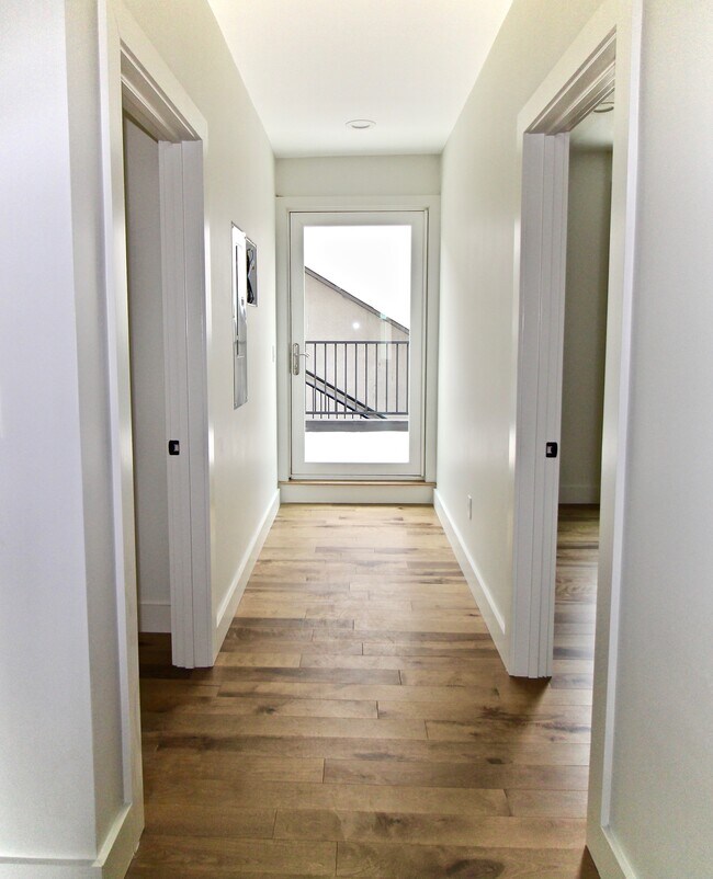 Building Photo - 408 Atwells Ave