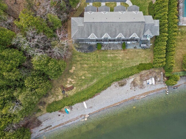 Building Photo - 38 Pebble Beach Rd