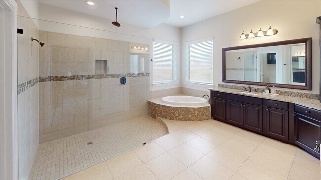 Building Photo - 8134 Caroline Ridge Dr