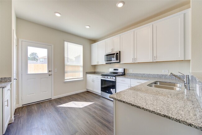 Building Photo - 11715 Braemar Village Dr