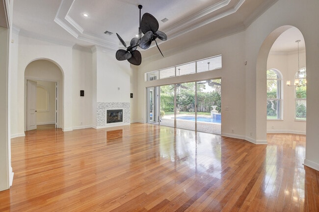 Building Photo - 6711 Royal Orchid Cir