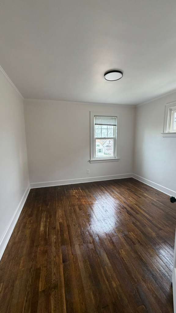 Building Photo - 10006 Plymouth Ave