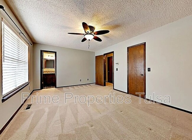 Building Photo - 838 Millwood Rd