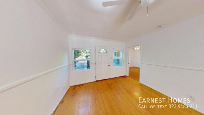 Building Photo - 2107 Vine St