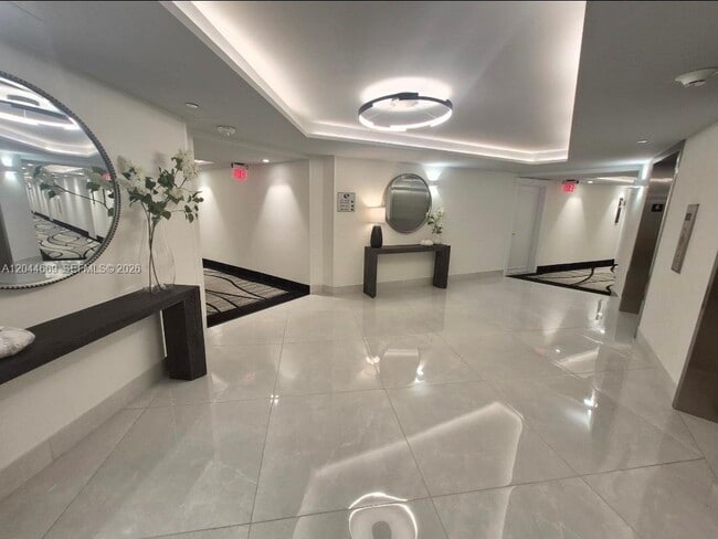 Building Photo - 3180 S Ocean Dr