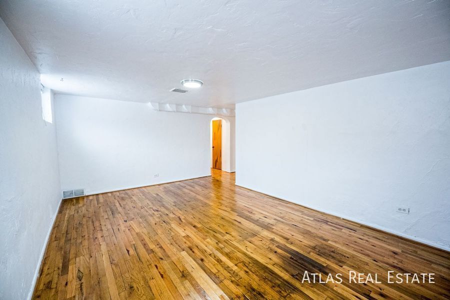 Building Photo - 1001 19th St