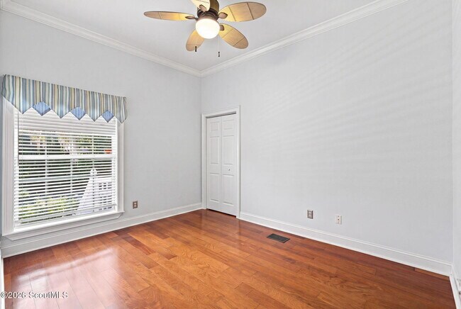 Building Photo - 1066 Patterson Is