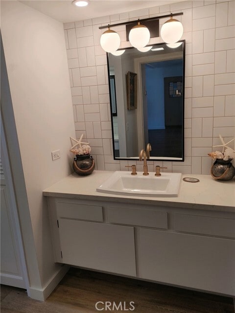 Building Photo - 1421 N Sunrise Way