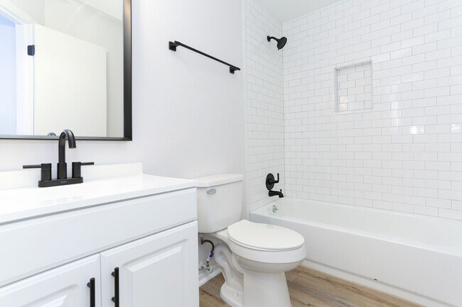 Building Photo - RENOVATED 3-BEDROOM HOME IN CONVERSE, JUDS...